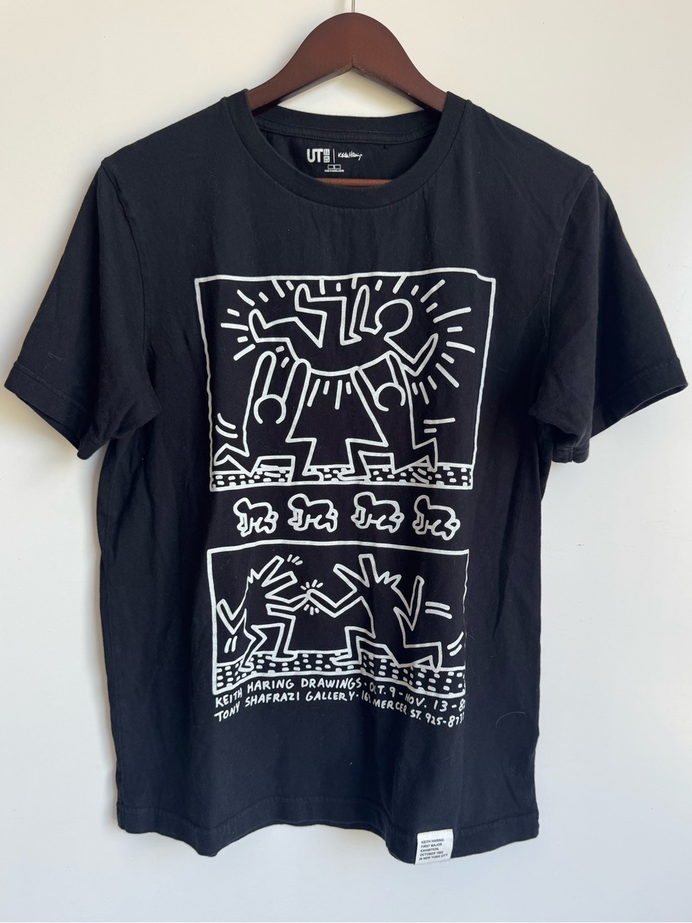 KEITH HARING UNI QLO SHORT SLEEVE GRAPHIC T-SHIRT Men Small Black White Art nyc